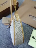 Burberry Vintage Bag-21*4*12CM - Image 6