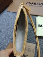 Burberry Vintage Bag-21*4*12CM - Image 7