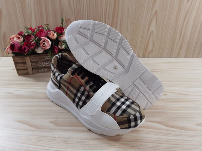 Burberry Sneakers - Image 3