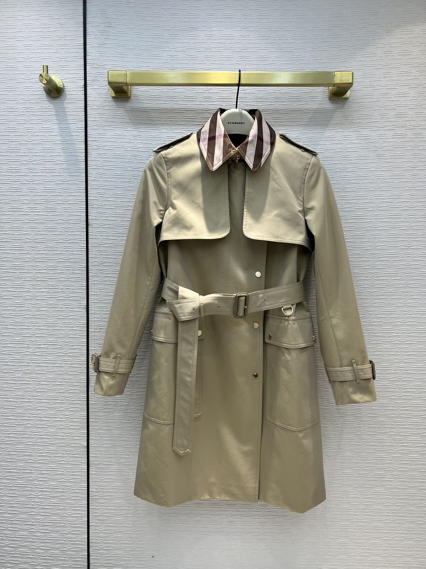 cl-2033324rewrwerwe_4_.jpg Burberry 2022SS Windbreaker - Image 1