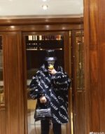 Balenciaga Fleece - Image 15