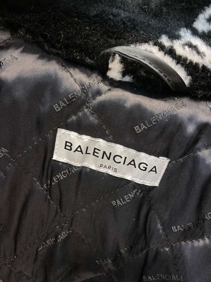Balenciaga Fleece - Image 6
