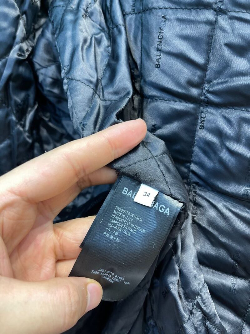 Balenciaga Fleece - Image 7