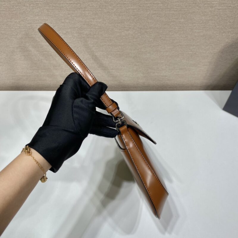 Prada Cleo Handbags-Patent Leather-23*18*4CM - Image 5