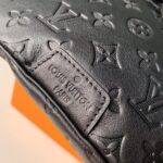Louis Vuitton Discovery Bumbag-47*20*9CM - Image 5