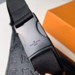 Louis Vuitton Discovery Bumbag-47*20*9CM - Image 7