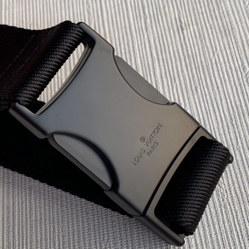 Louis Vuitton Discovery Bumbag-47*20*9CM - Image 5