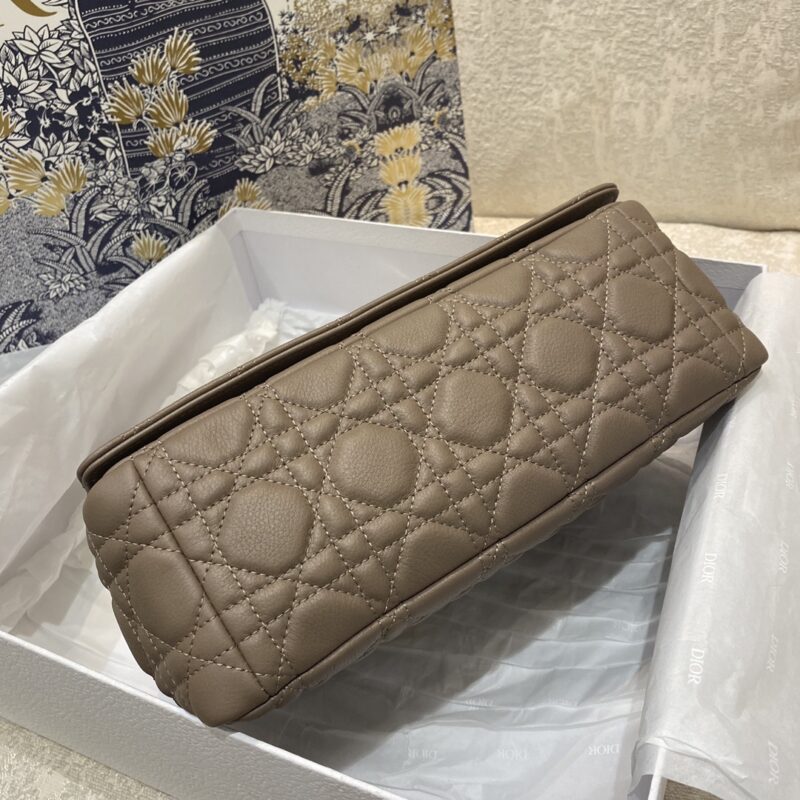 Diro 2021 Medium Caro Bag-25.5*15*8CM - Image 8