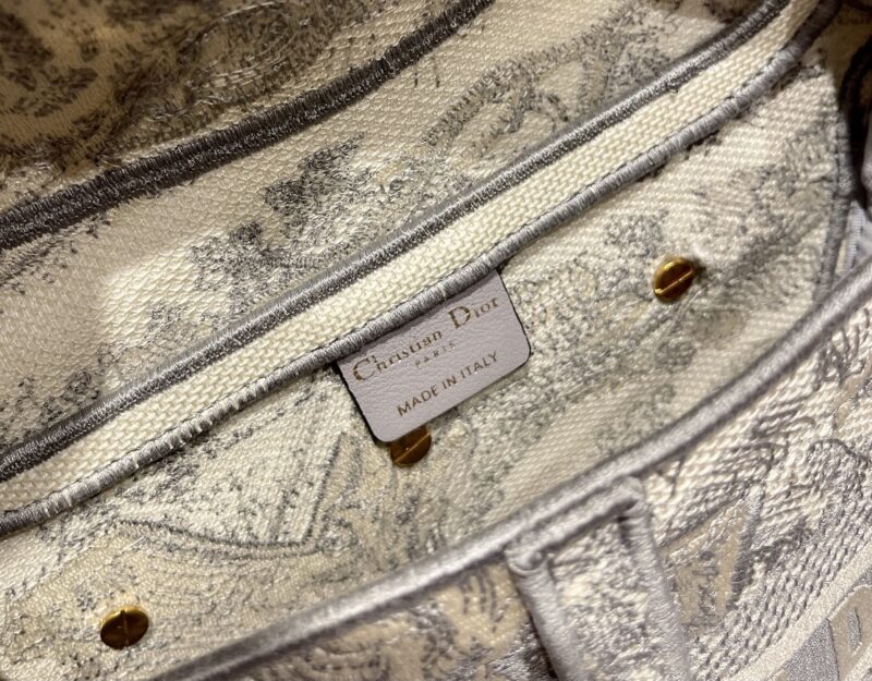 Diro Saddle Bag-25.5 x 20 x 6.5CM - Image 3