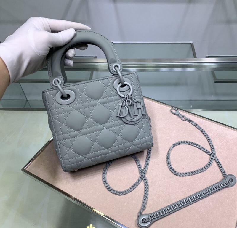 Lady Diro With Lambskin-17*15*8CM - Image 2