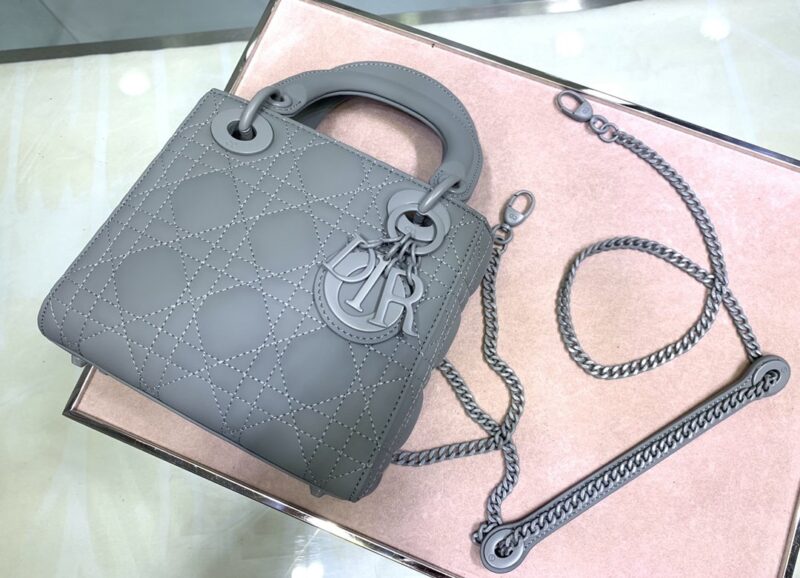 Lady Diro With Lambskin-17*15*8CM - Image 4