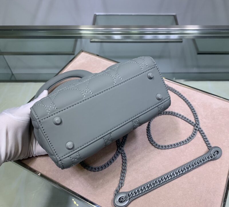 Lady Diro With Lambskin-17*15*8CM - Image 9