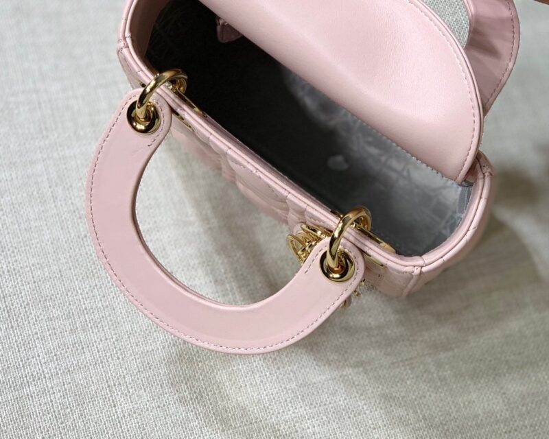 Lady Diro With Lambskin-17*15*8CM - Image 4