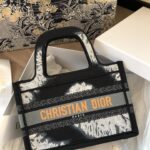 Diro Mini Book Tote-23*17*7CM