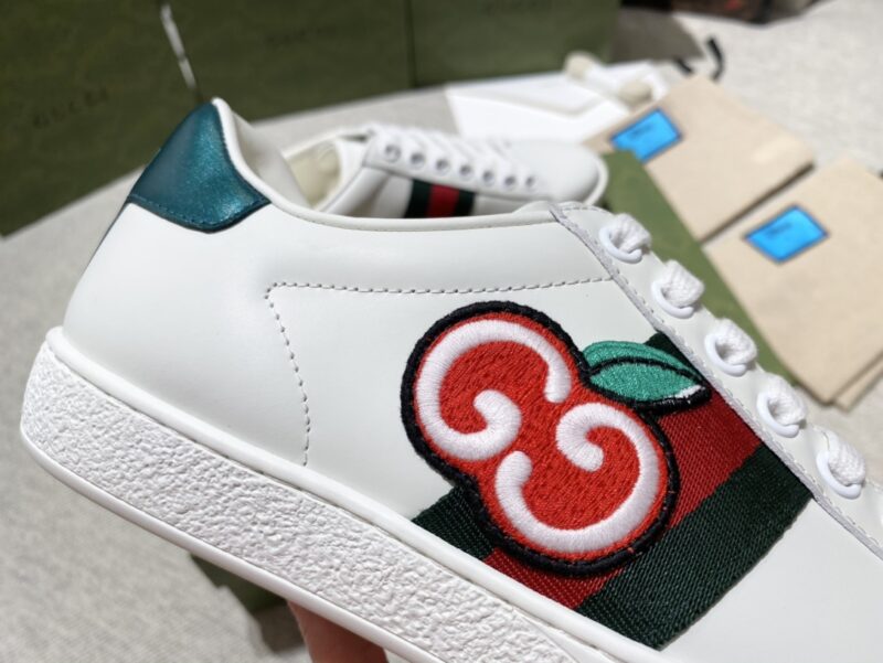 Gucci Sneakers - Image 2