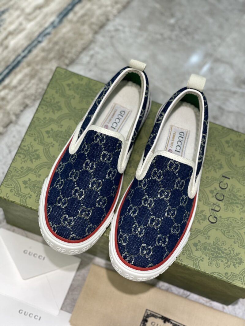 Gucci Disney  Sneakers - Image 6