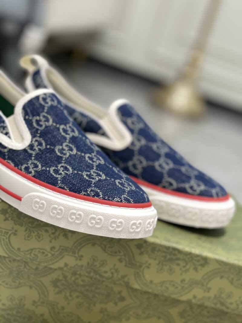 Gucci Disney  Sneakers - Image 9