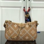 Louis Vuitton Easy Pouch On Strap-19x11.5x3CM