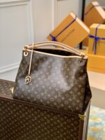 Louis Vuitton Artsy Bag-41*18*30.5CM