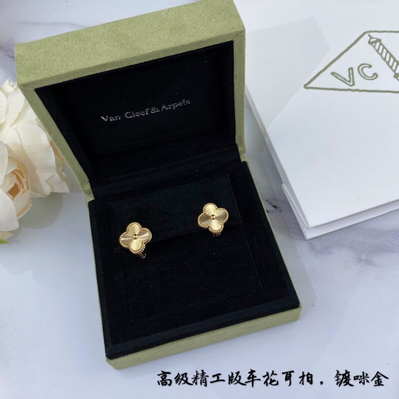 VCA Earring - Image 2