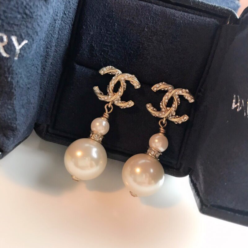 Ch@nel Earring - Image 6