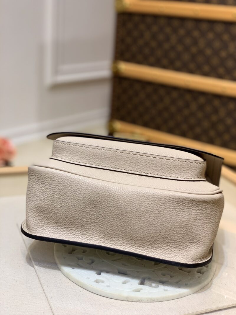 Louis Vuitton Lockme Handbags PM-M57073-23*17*11CM - Image 5