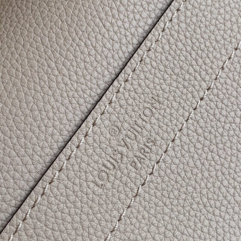 Louis Vuitton Lockme Handbags PM-M57073-23*17*11CM - Image 7