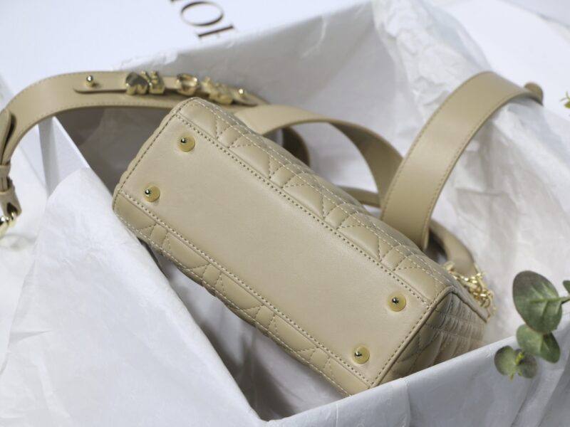 Lady Diro Handle Bag-24CM - Image 2