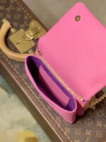 Louis Vuitton Pochette Coussin Chain Bag-20*14*8CM - Image 4