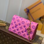 Louis Vuitton Pochette Coussin Chain Bag-20*14*8CM