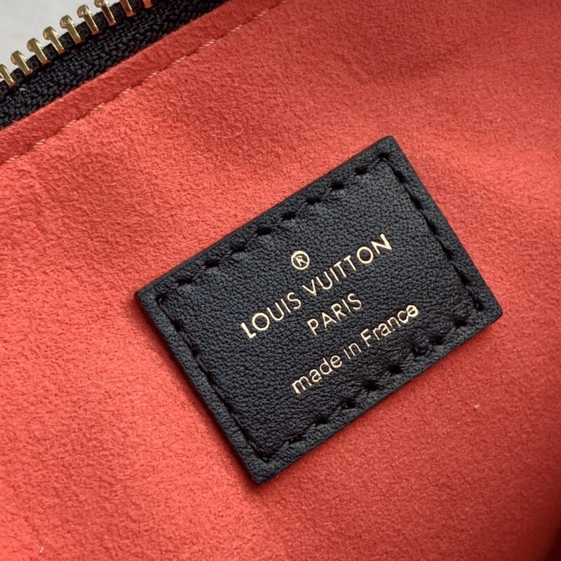 Louis Vuitton Coussin BB Bag-20*16*12 CM - Image 2