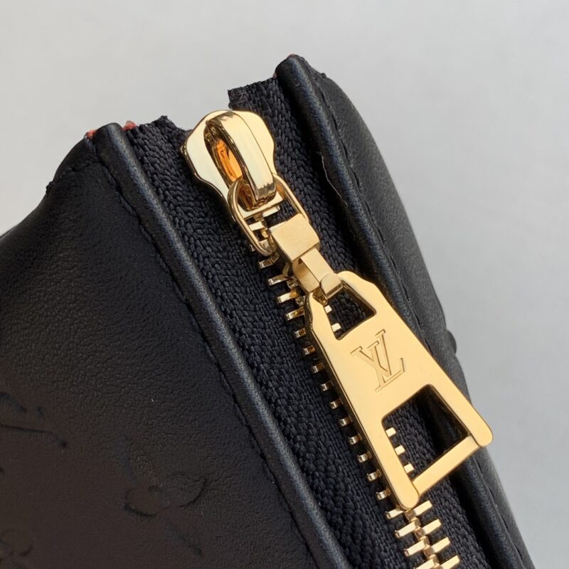 Louis Vuitton Coussin BB Bag-20*16*12 CM - Image 5