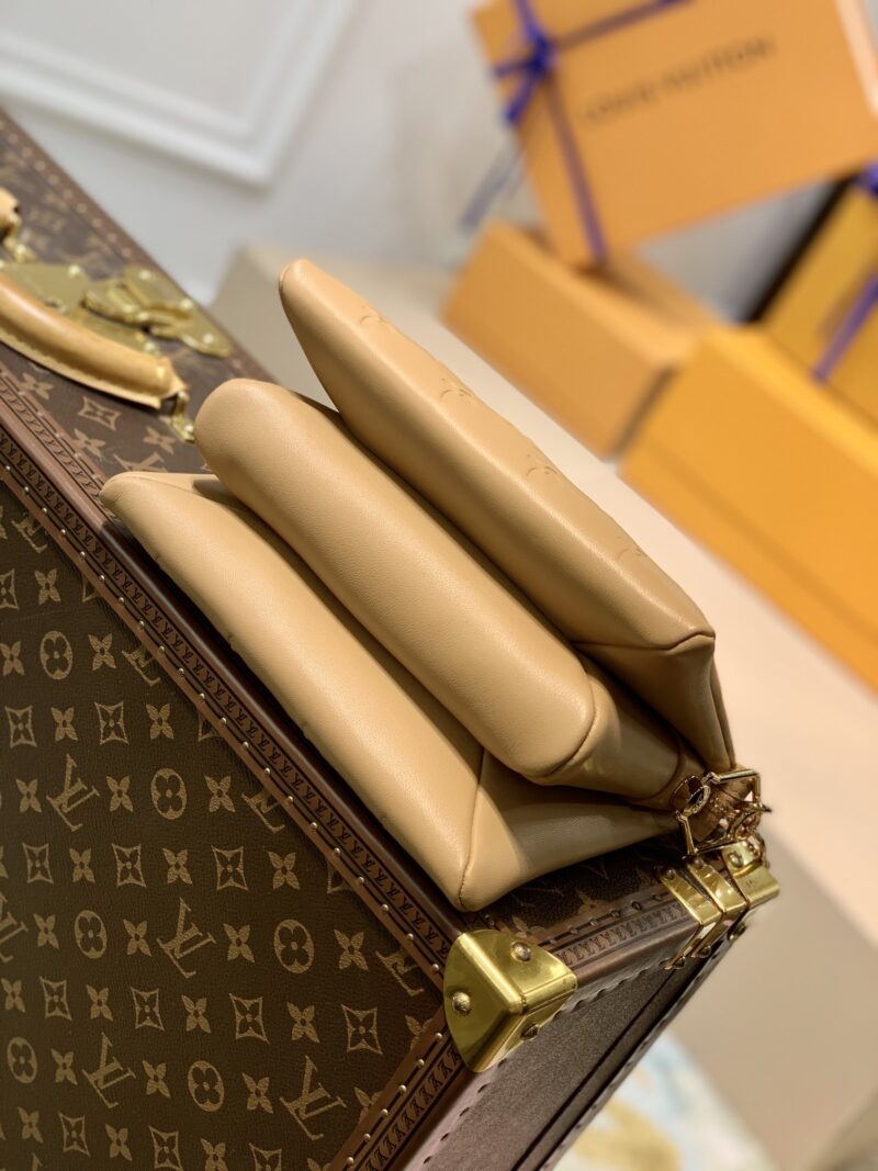 Louis Vuitton Coussin BB Bag-20*16*12 CM - Image 3