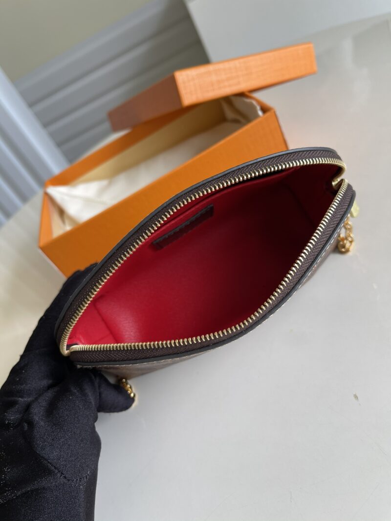 Louis Vuitton Cosmetic Bag-17*12*6CM - Image 4
