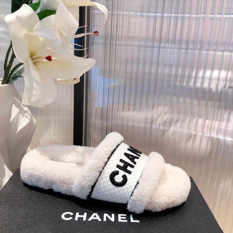 Ch@nel Slippers - Image 7