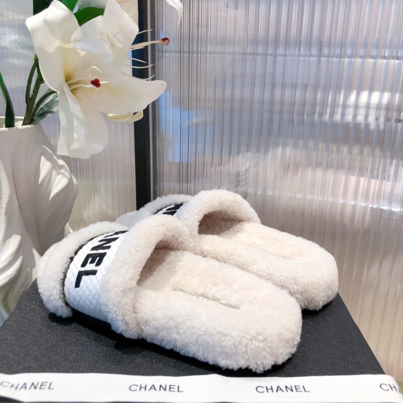 Ch@nel Slippers - Image 8