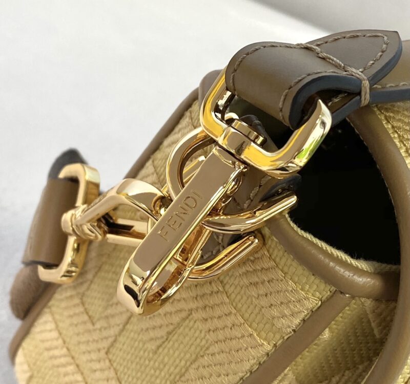Fendi Medium Baguette Bag-26x15x4CM - Image 5