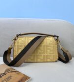 Fendi Medium Baguette Bag-26x15x4CM - Image 9