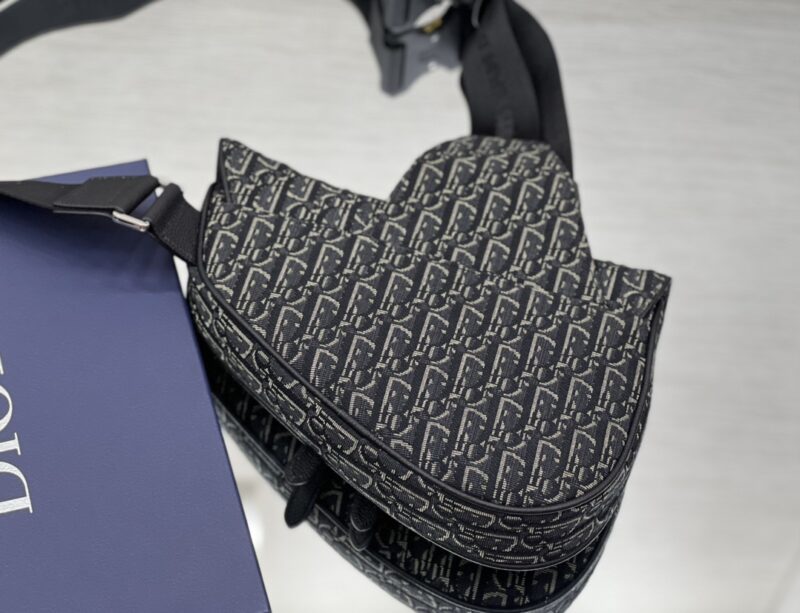 Diro Saddle Bag-20 x 28.6 x 5CM - Image 4