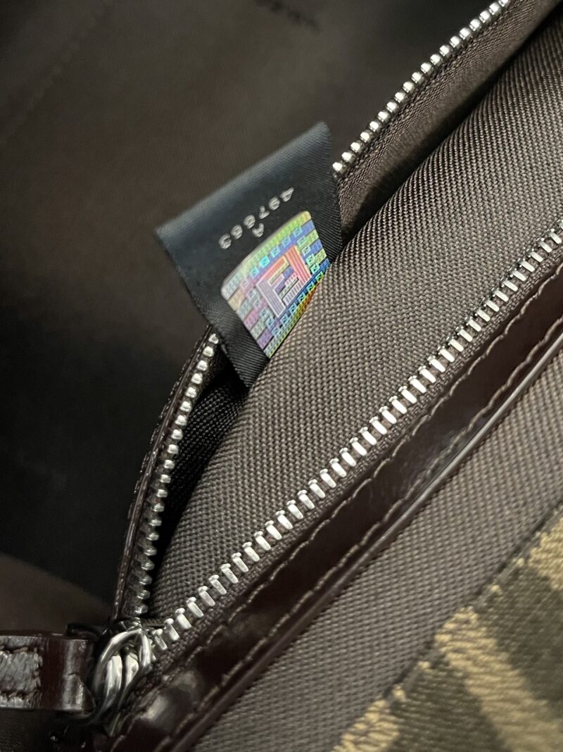 Fendi Vintage Handbags-28x19x10CM - Image 3