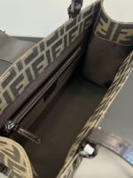 Fendi Vintage Handbags-28x19x10CM - Image 5