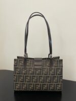 Fendi Vintage Handbags-28x19x10CM - Image 6