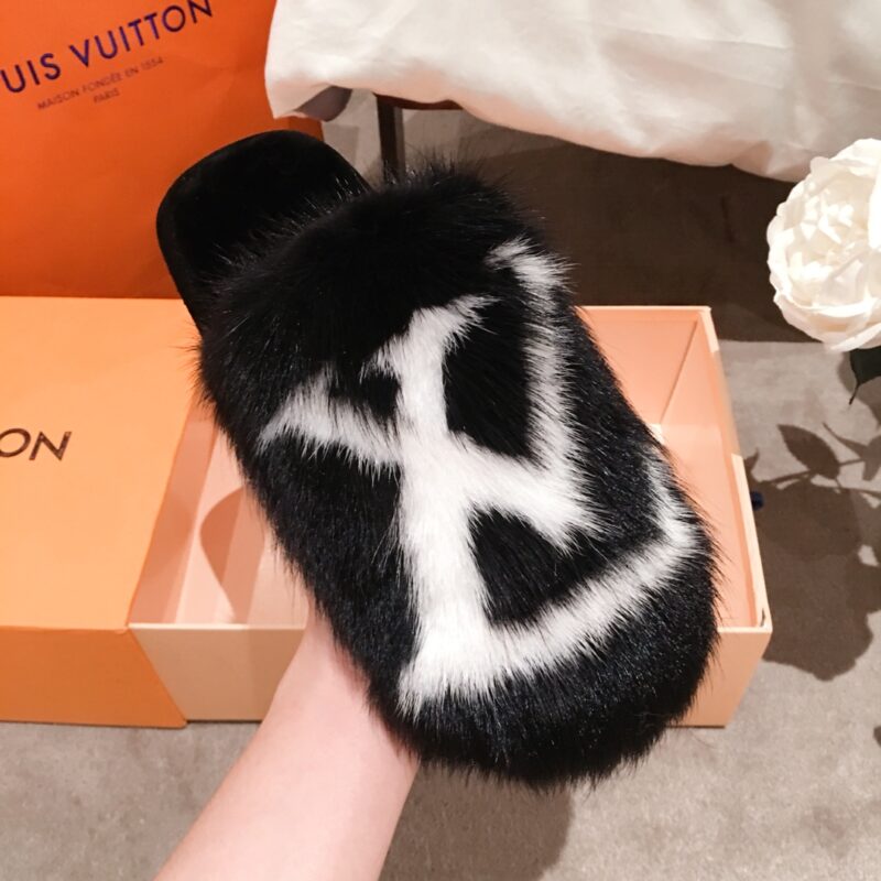 Louis Vuitton Slippers - Image 4