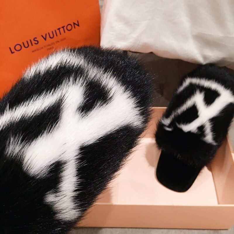 Louis Vuitton Slippers - Image 5