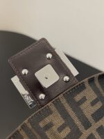 FendI Medium Baguette Bag-26x15x4CM - Image 8
