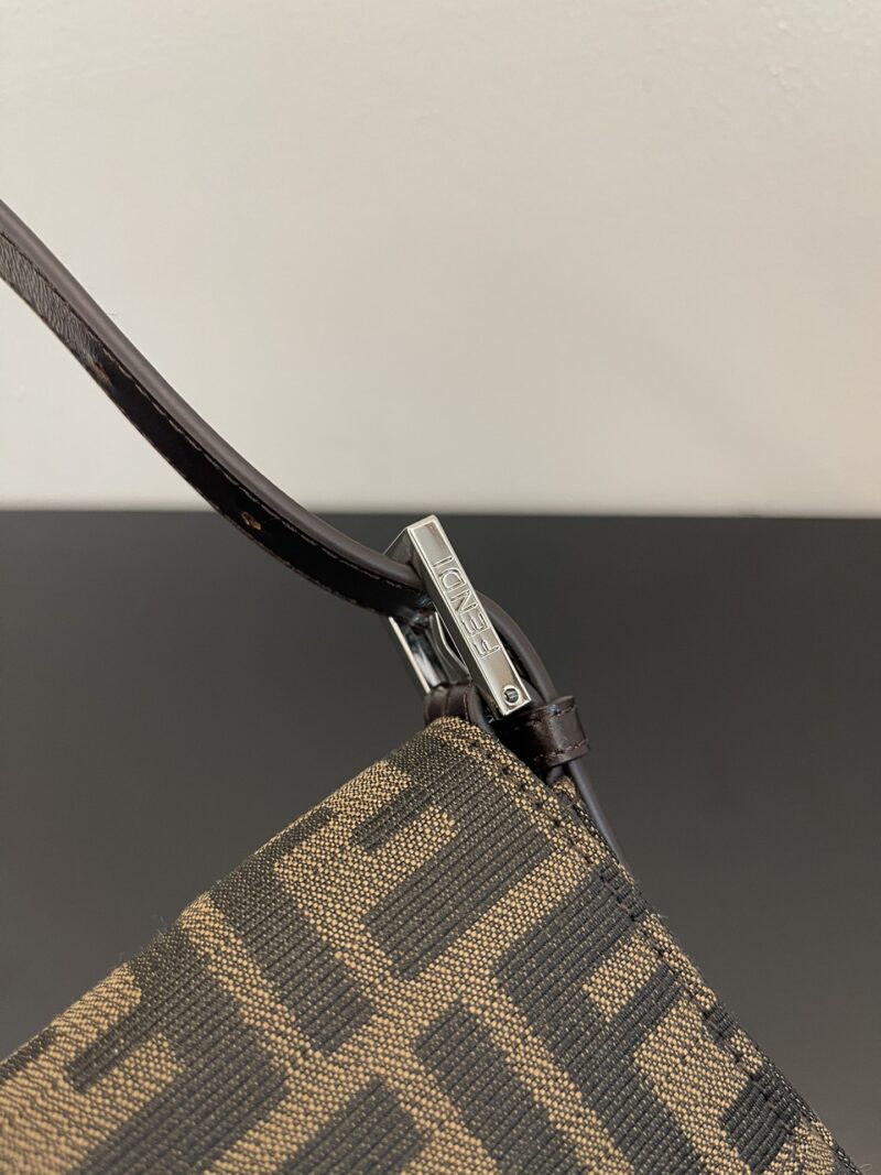 FendI Medium Baguette Bag-26x15x4CM - Image 9
