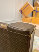 Louis Vuitton Odeon Handbags-M56389-29*35*7CM - Image 6