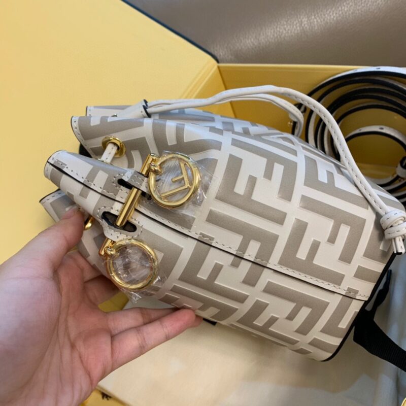 Fendi Mon Tresor Bucket-18*12*10CM - Image 5