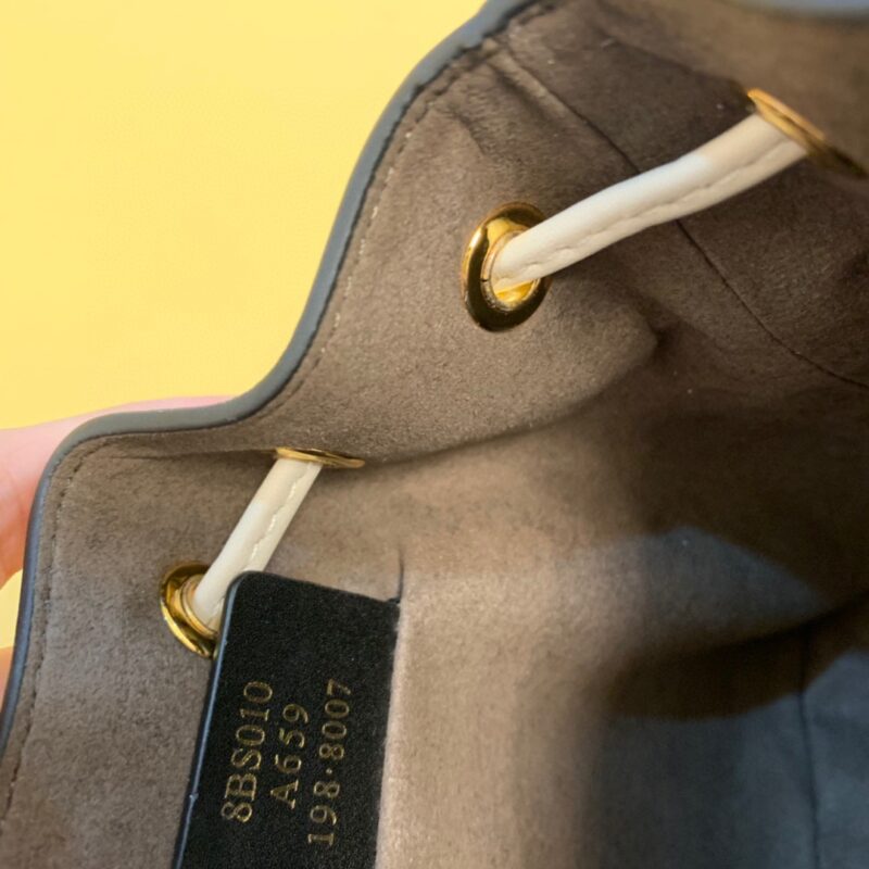 Fendi Mon Tresor Bucket-18*12*10CM - Image 7