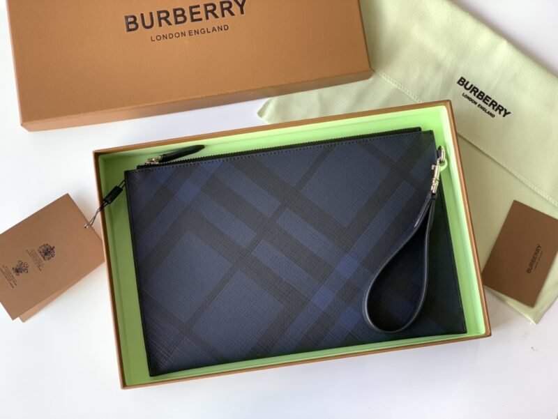 Burberry Wallet-30 x 20 CM - Image 5